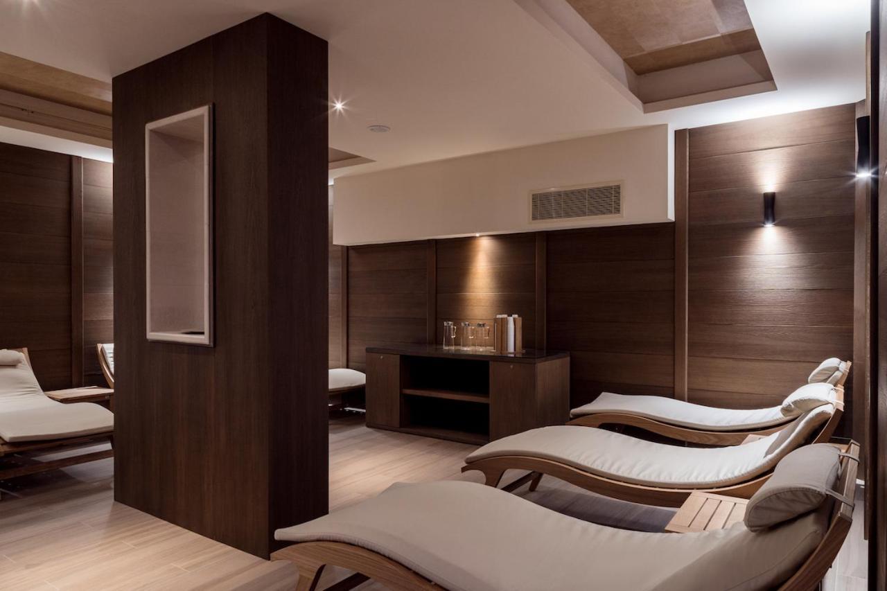 Smy Carlos V Wellness & Spa Alghero Esterno foto A relaxation room